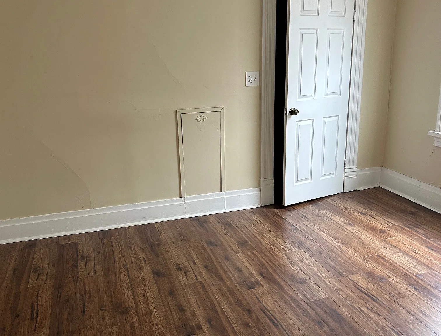 1 bed, 1000 sqft, $1,300 — Photo 4