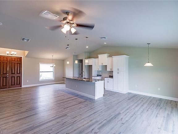 4th image of 3105 37th St W