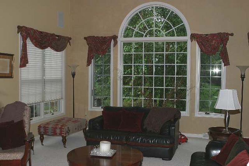 3rd image of 901 MELVILLE Court