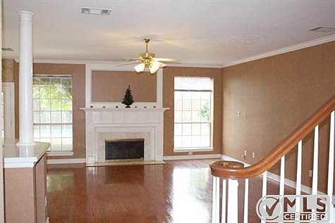 5th image of 1112 Greenpark Dr