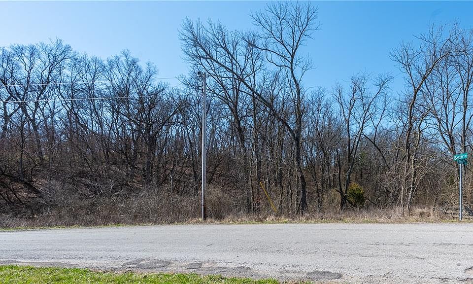 1st image of 16018 Baxter Rd