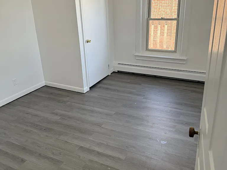 505 N 8th St #2 — Photo 13