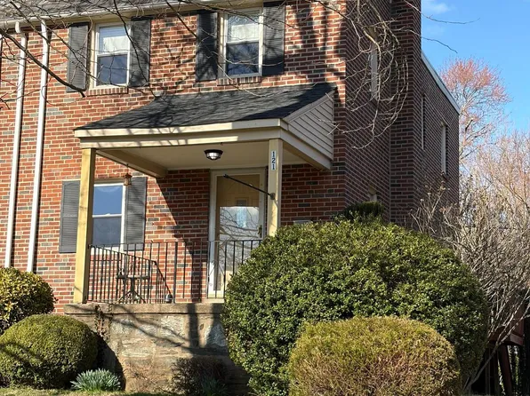 121 Rock Glen Rd, Wynnewood, PA 19096