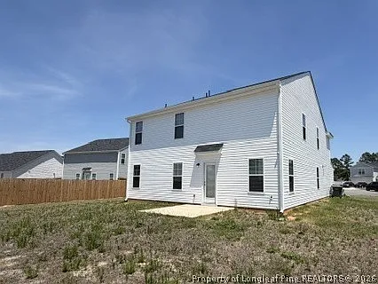 4 bed, 2.5 bath, 2530 sqft, $2,295 — Photo 3
