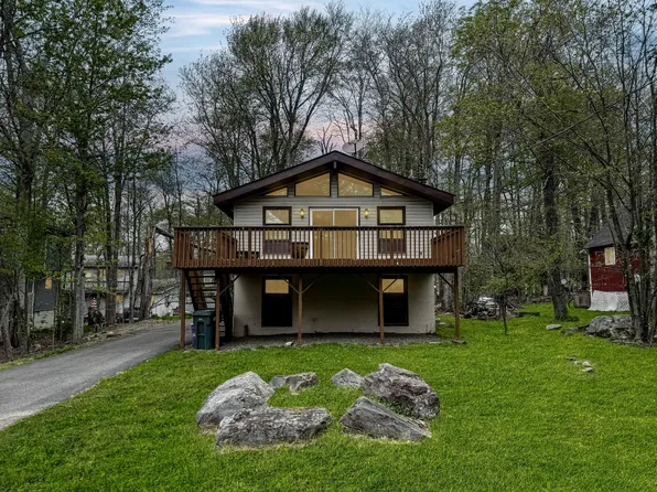 4751 Brentwood Dr, Tobyhanna, PA 18466