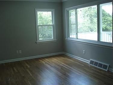 2nd image of 275 N Cleveland St