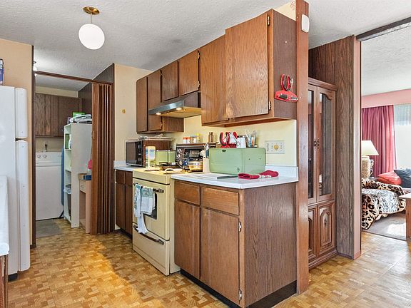 4th image of 63785 Old Yale Rd