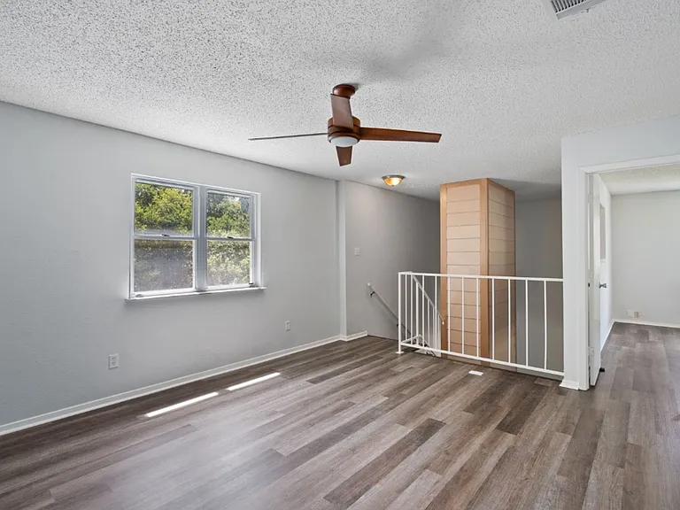 11809 Eubank Dr — Photo 18