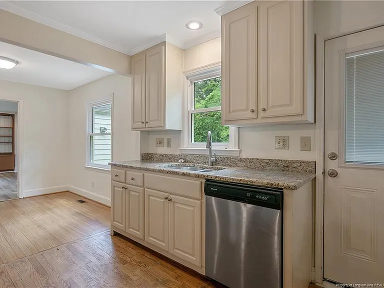 415 Vista Dr — Photo 10