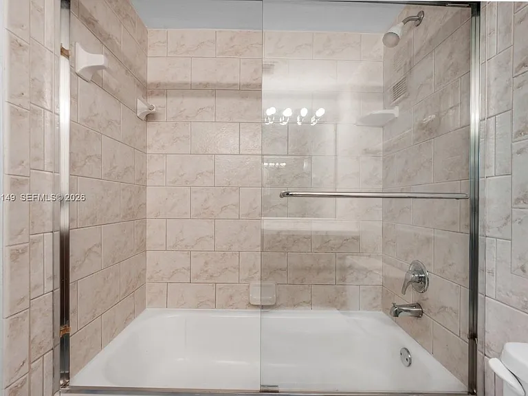 250 Jacaranda Dr #508 — Photo 15