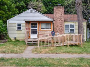 1414 Roseneath Ave, Lansing, MI 48915