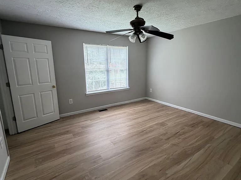 12 Point Place Dr — Photo 13