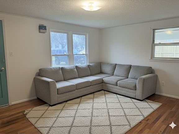 2nd image of 1011 Massengill St