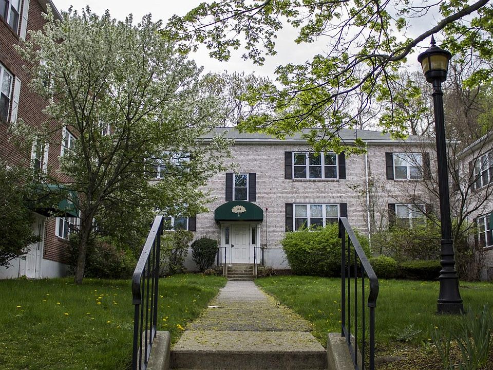 1st image of 176 Newton St