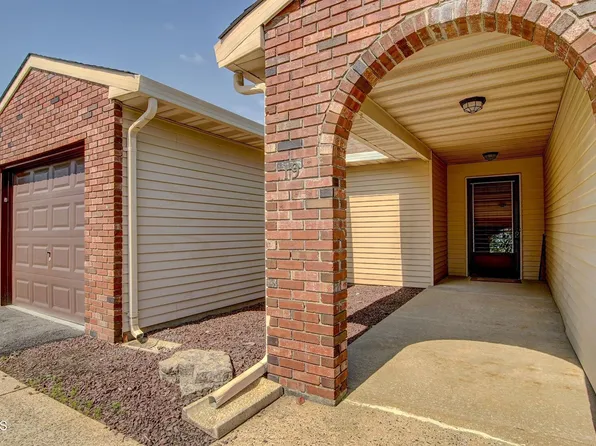 19 Bishop Court, Marlboro, NJ 07746