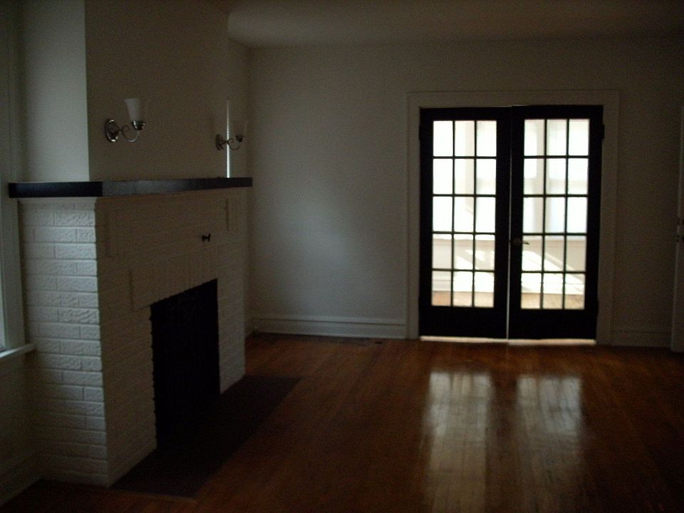 1st image of 555 W Water St
