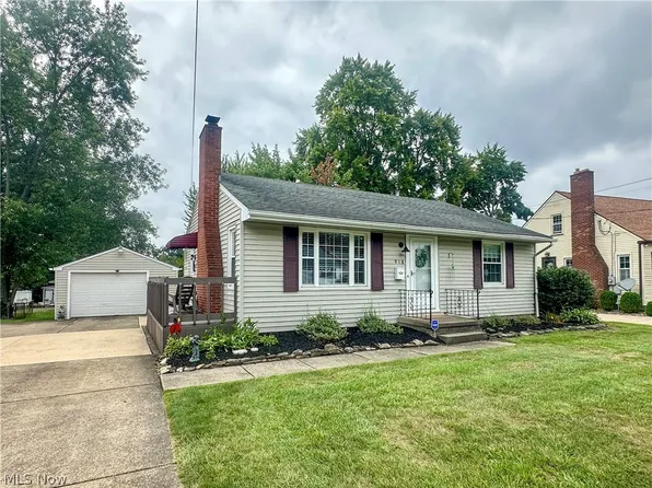 918 Lincoln Ave, Niles, OH 44446