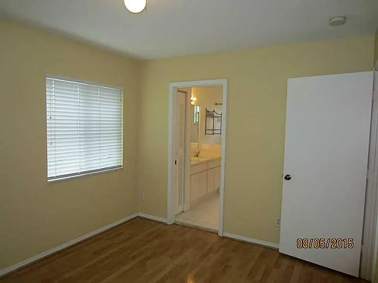 12200 SW 6th St — Photo 24