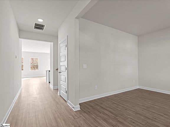 3rd image of 109 Martel Dr
