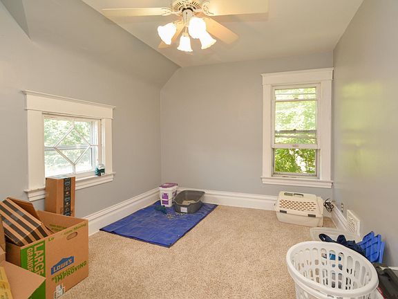 917 Oak st. Kalamazoo-105