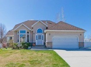 2513 W Landau Ln, South Jordan, UT 84095