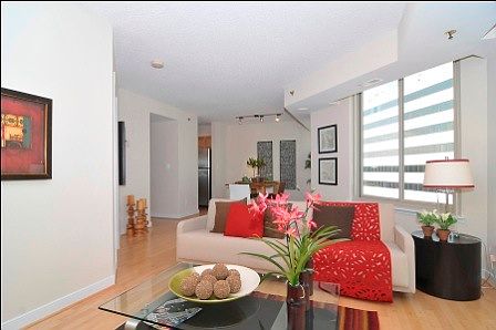5th image of 7500 Woodmont Ave APT 401
