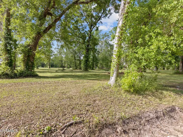 71 McVeigh Rd, Arnaudville, LA 70512