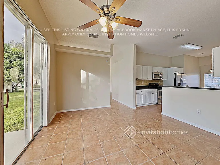 10698 SW 20th Ct — Photo 7