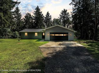 12159 Pine Ridge Dr, Perry, MI 48872