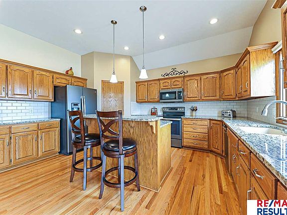2nd image of 9302 Park View Blvd