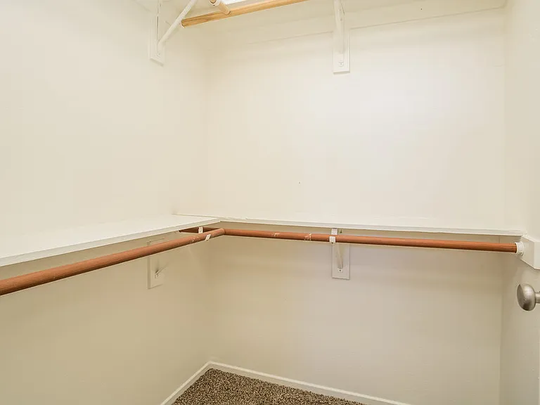 4933 Royal Lake Ave — Photo 10