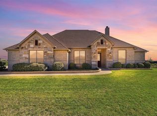 130 Evening Fire Dr, Waxahachie, TX 75167