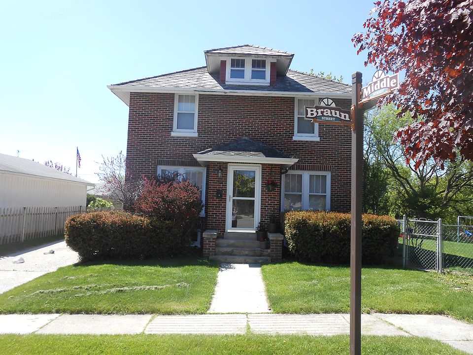 1st image of 13 Braun St