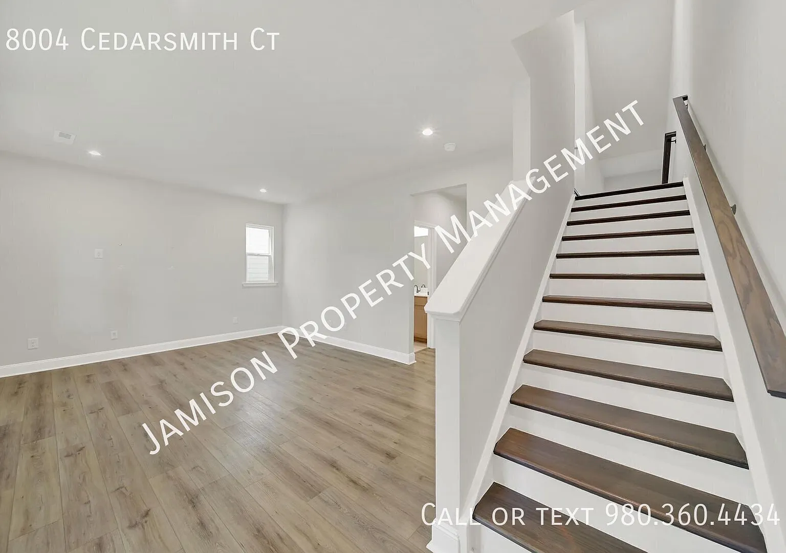 Lovely Townhome in Charlotte! — Photo 3
