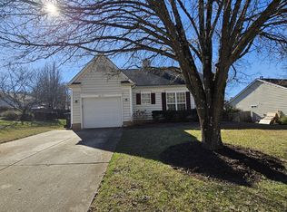 8237 Hornwood Ct, Charlotte, NC 28215