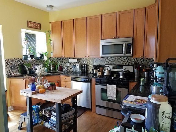2nd image of 3402 W Medill Ave #3