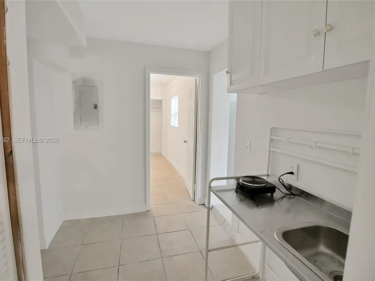 1160 W 26th Ct #D — Photo 9