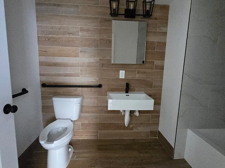 98 Clinton Ave #101AA — Photo 2