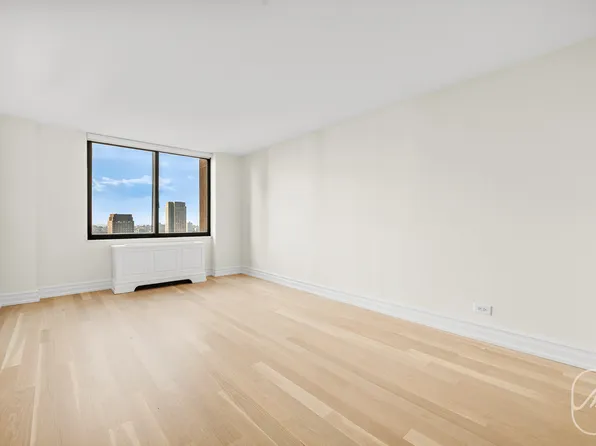 145 West 67th Street image 10 of 18