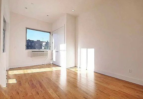 4th image of 1967 Bedford Ave #4A