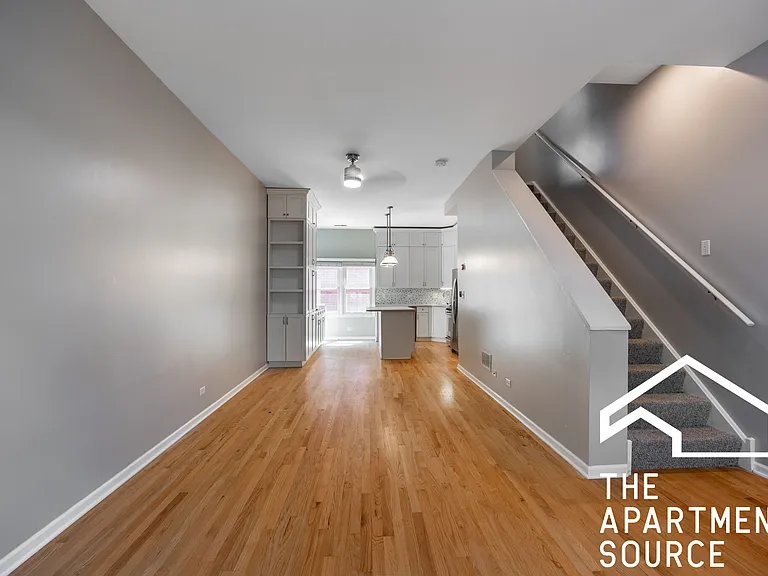 855 W Erie St #120 — Photo 9