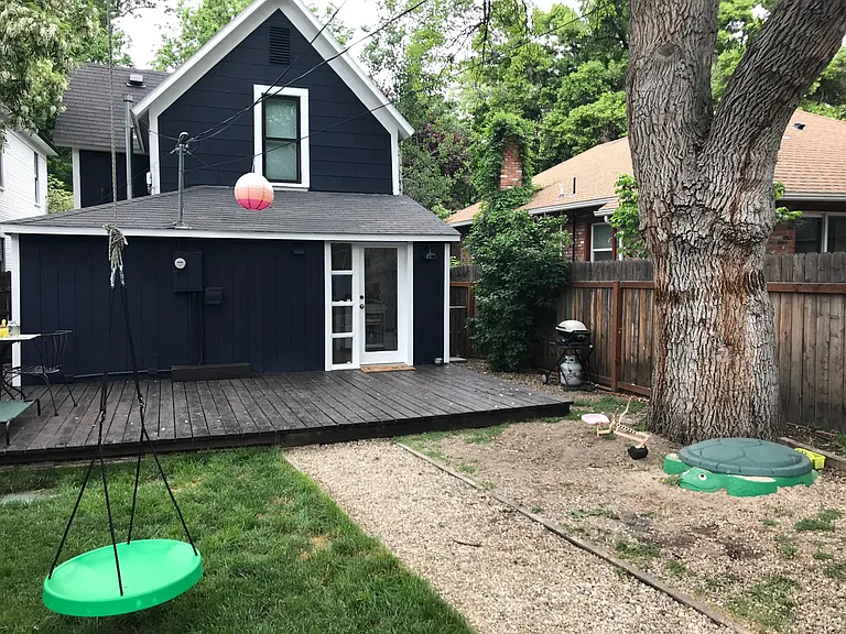 441 W Thatcher St — Photo 27