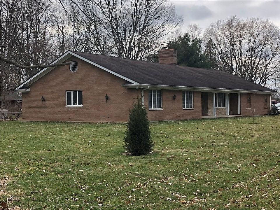 2nd image of 1990 Woodcliffe Dr