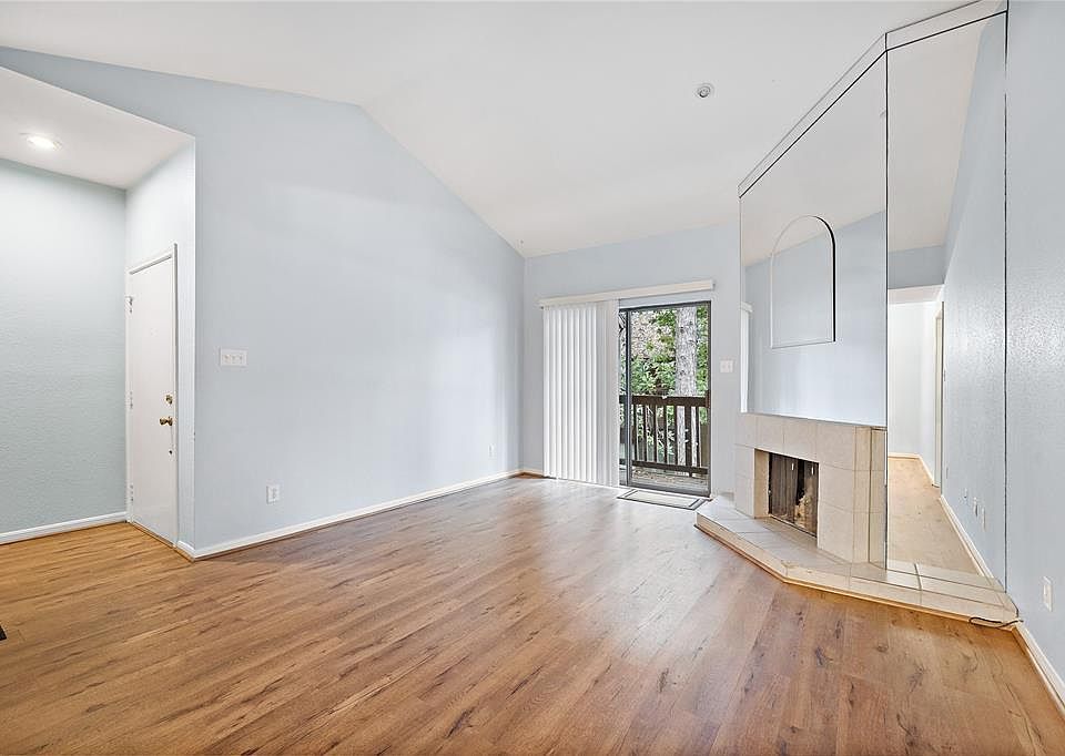 1st image of 11711 Memorial Dr APT 520