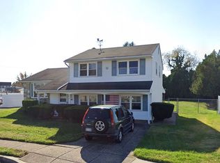 9951 Hardy Rd, Philadelphia, PA 19115