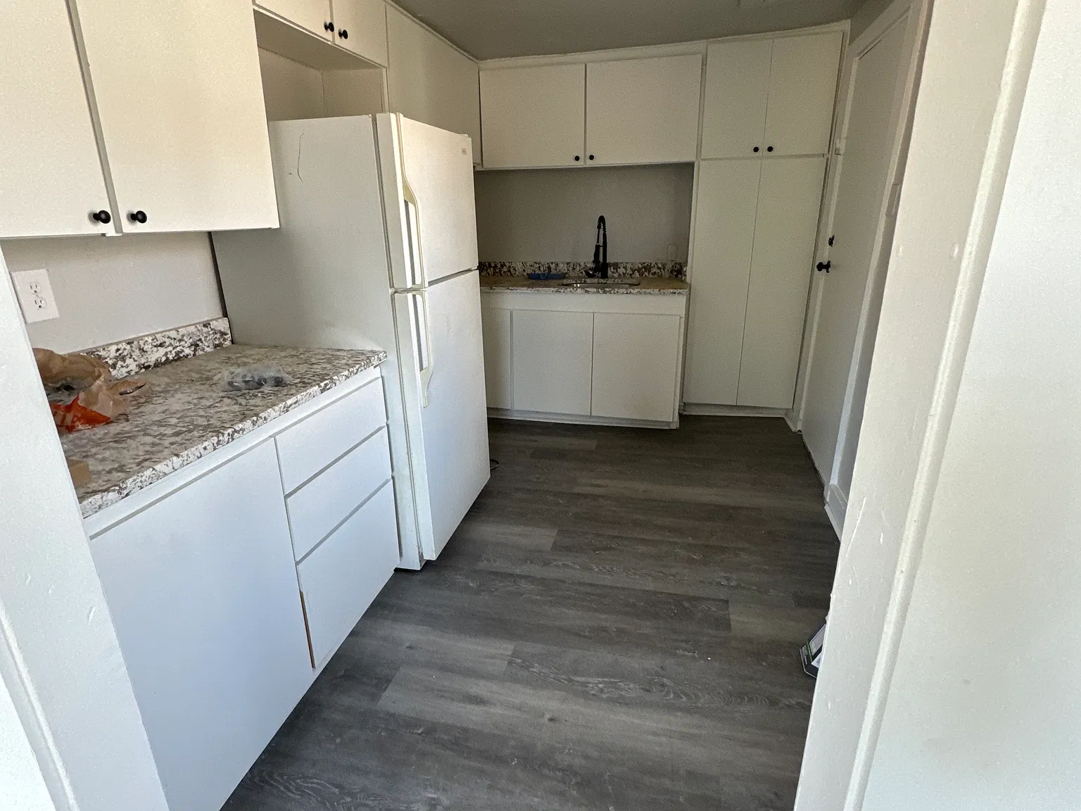 1014 Parker St — Photo 4