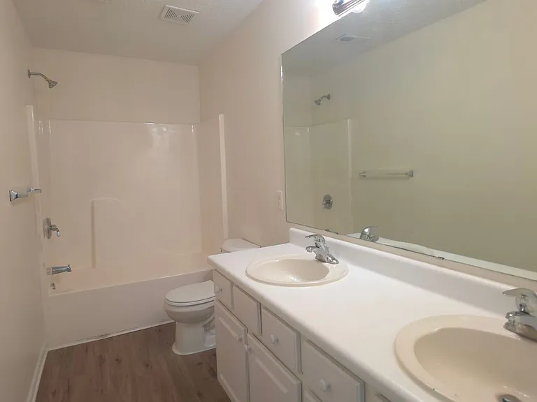 2895 Gallery Grv — Photo 13