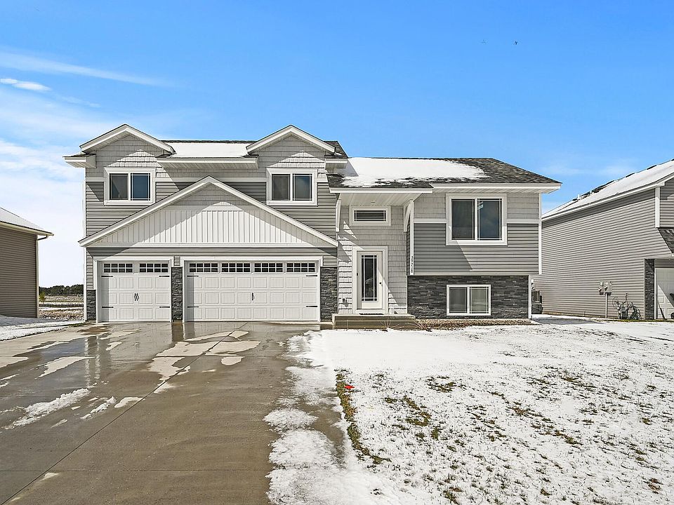 1st image of 39718 Fawn Ave