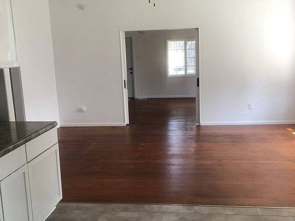 4th image of 410 W 3rd St