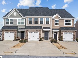 32 Country Dale Dr, Greer, SC 29650